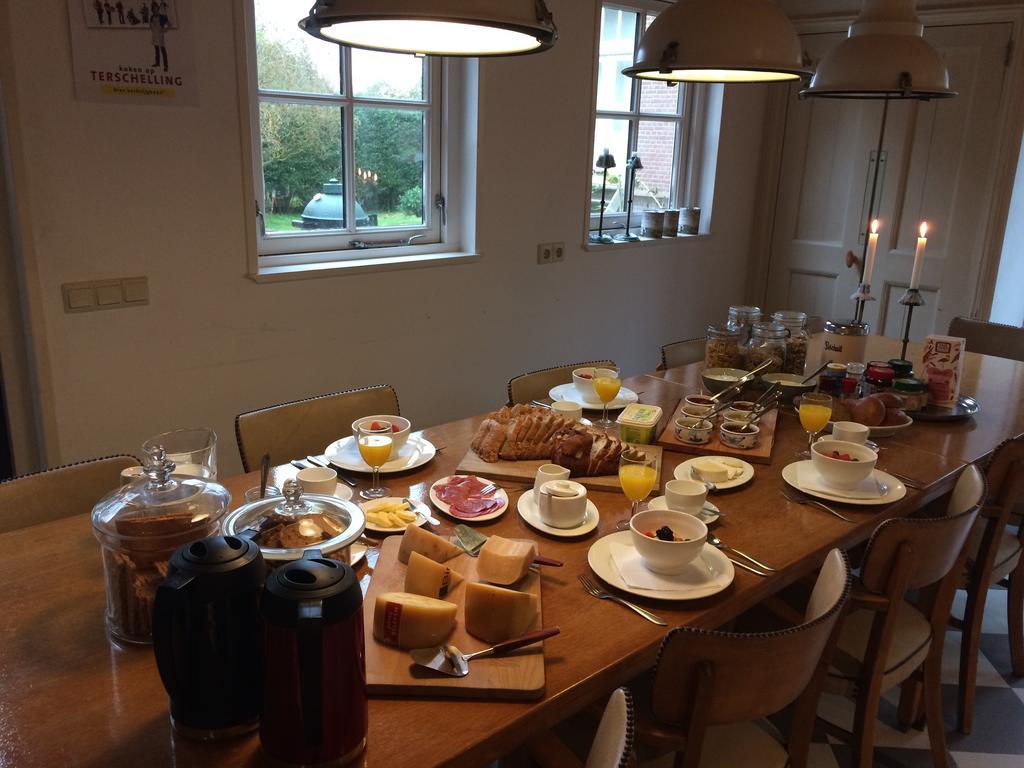 B&B De Postoari Terschelling Hoorn  Bagian luar foto